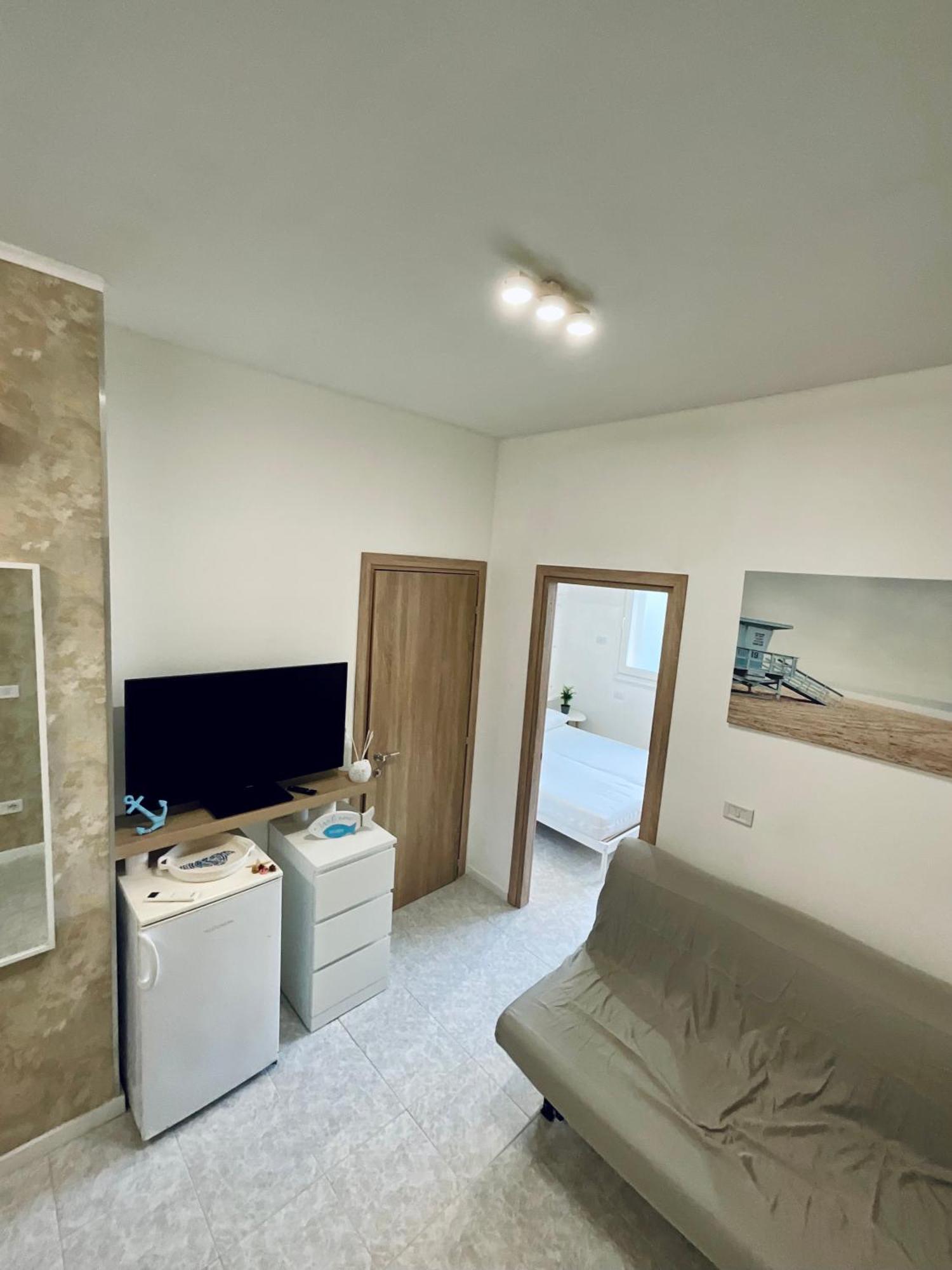 100 Mt Dal Mare - On The Beach - Wifi - Clima Relax For Family Порто-Сан-Джорджо Экстерьер фото